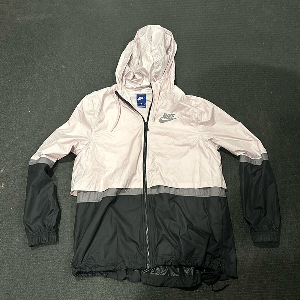 NIKE Windbreaker